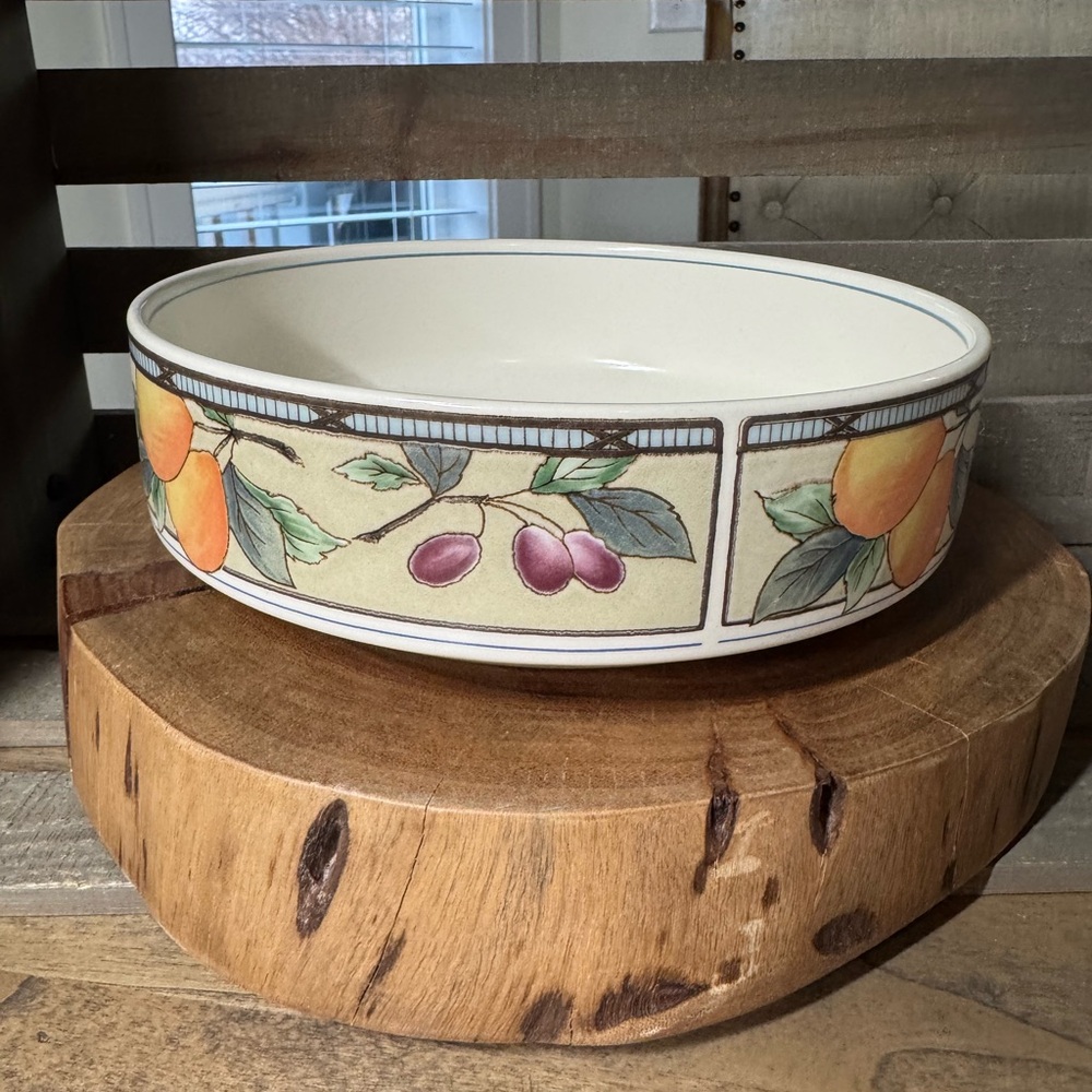 Mikasa Garden Harvest Pattern (CAC29) Vegetable Serving Bowl